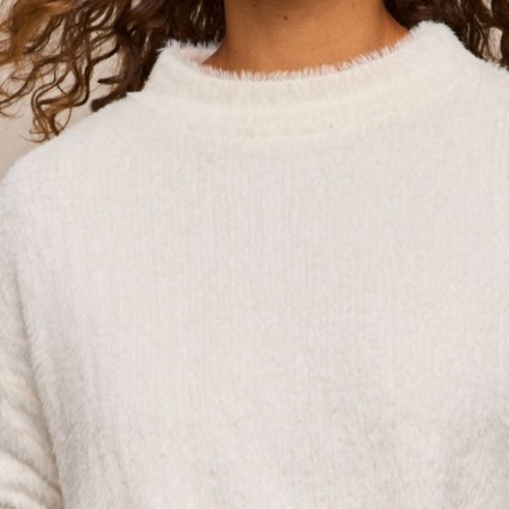 Fuzzy Cozy Pullover - Picture 3 of 8